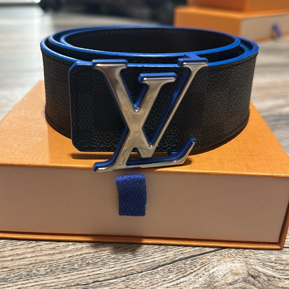 Men’s LV initiales reversible belt